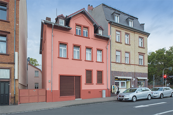 Mehrfamilienhaus
F-Höchst